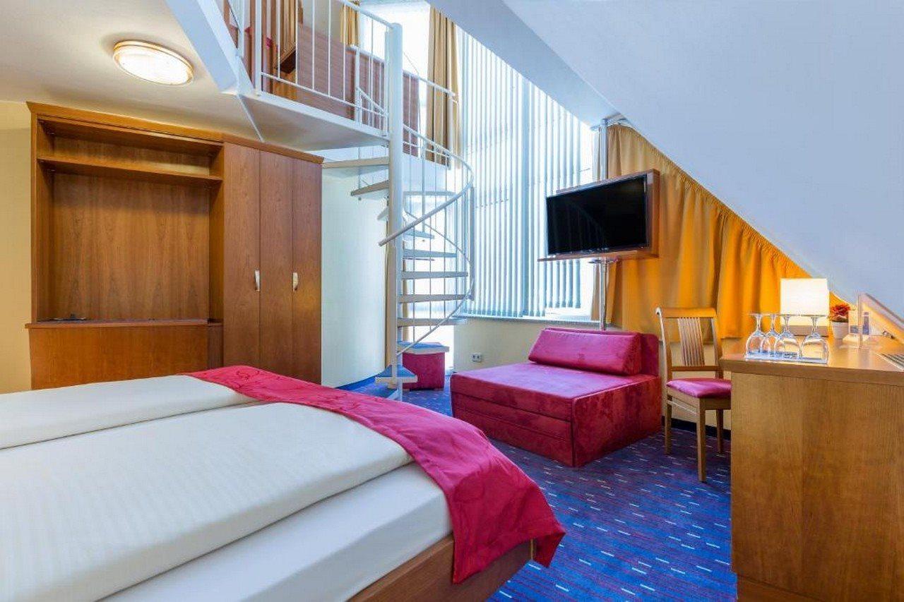 Hotel Am Schillerpark 에즐링겐 외부 사진