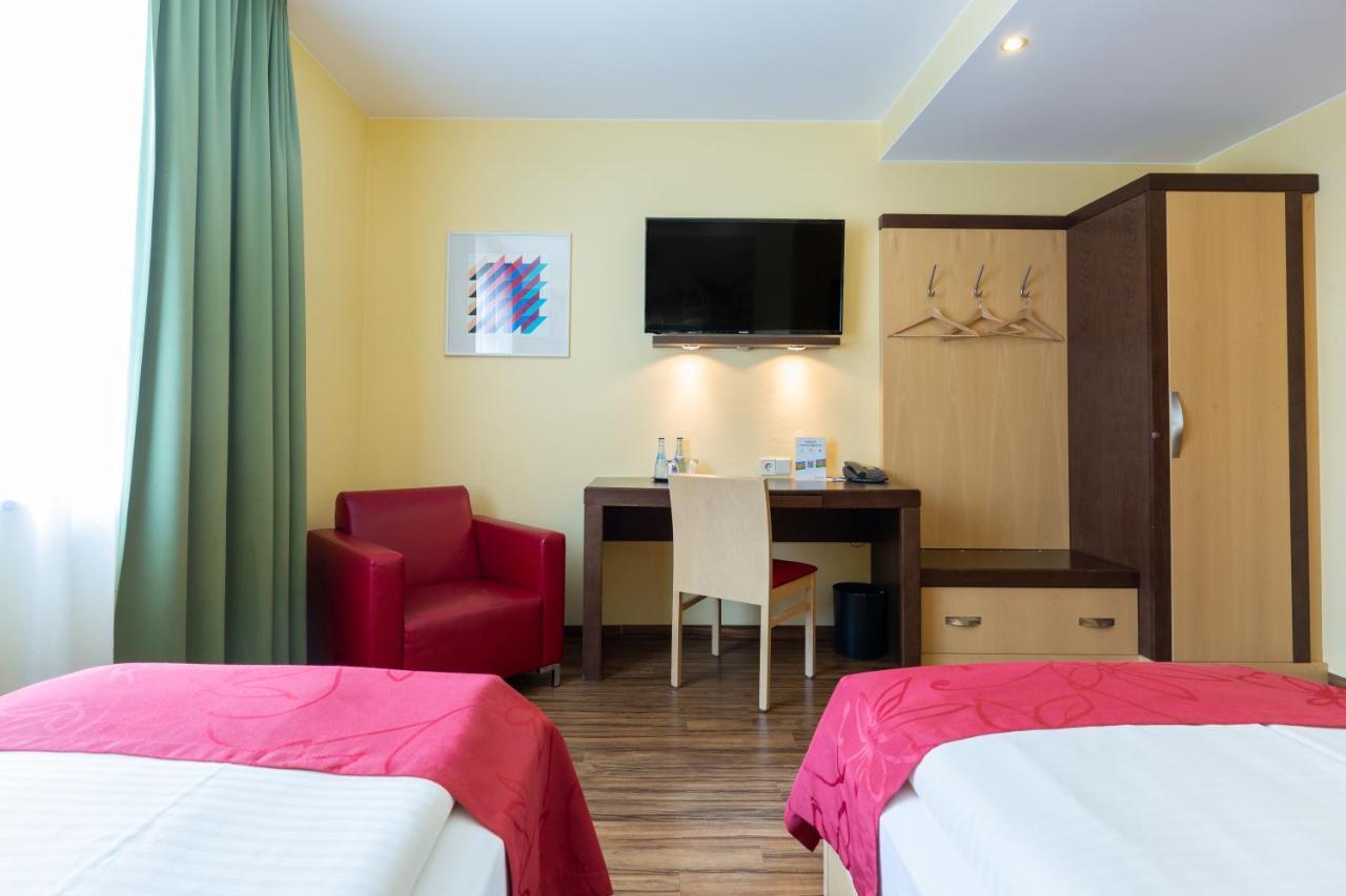 Hotel Am Schillerpark 에즐링겐 외부 사진