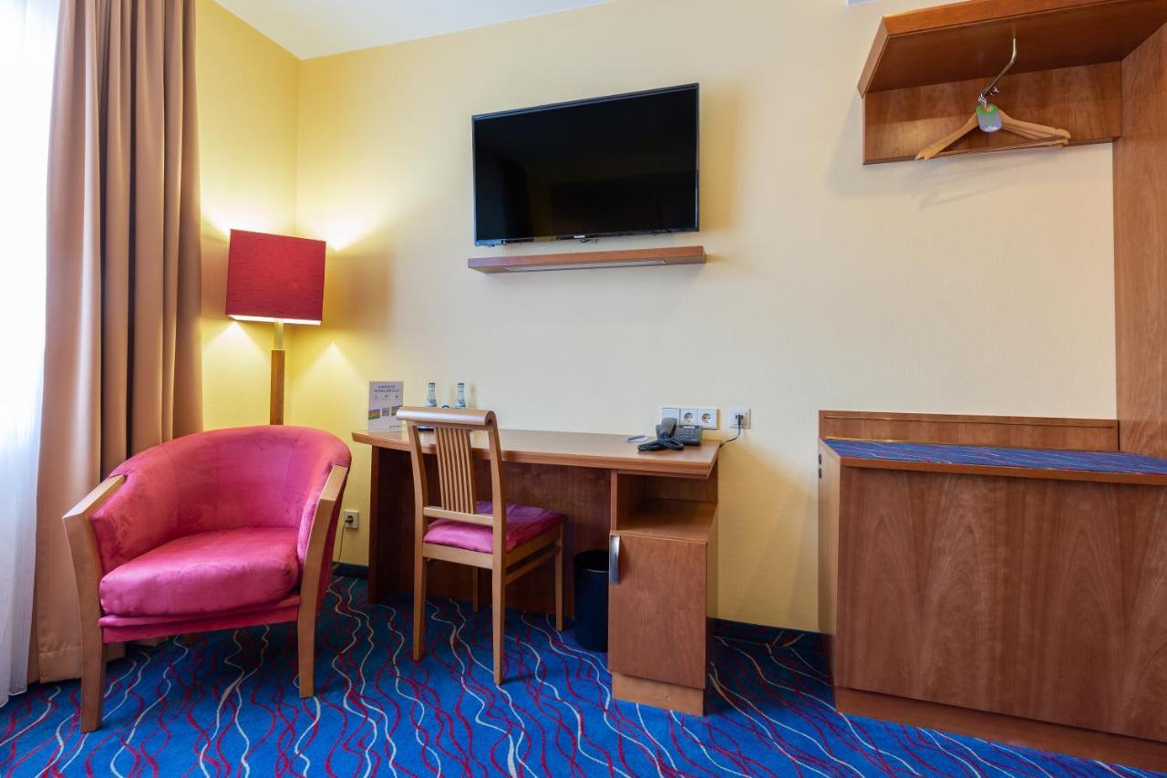 Hotel Am Schillerpark 에즐링겐 외부 사진