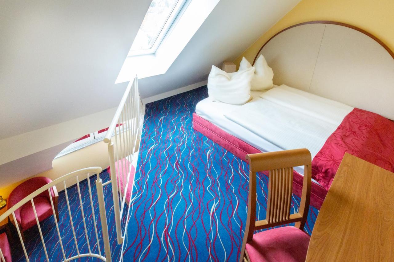 Hotel Am Schillerpark 에즐링겐 외부 사진